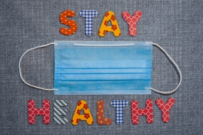 蓝色医用口罩图片